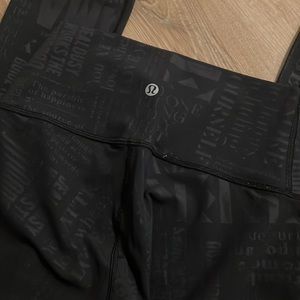 Lululemon graphic print cropped leggings